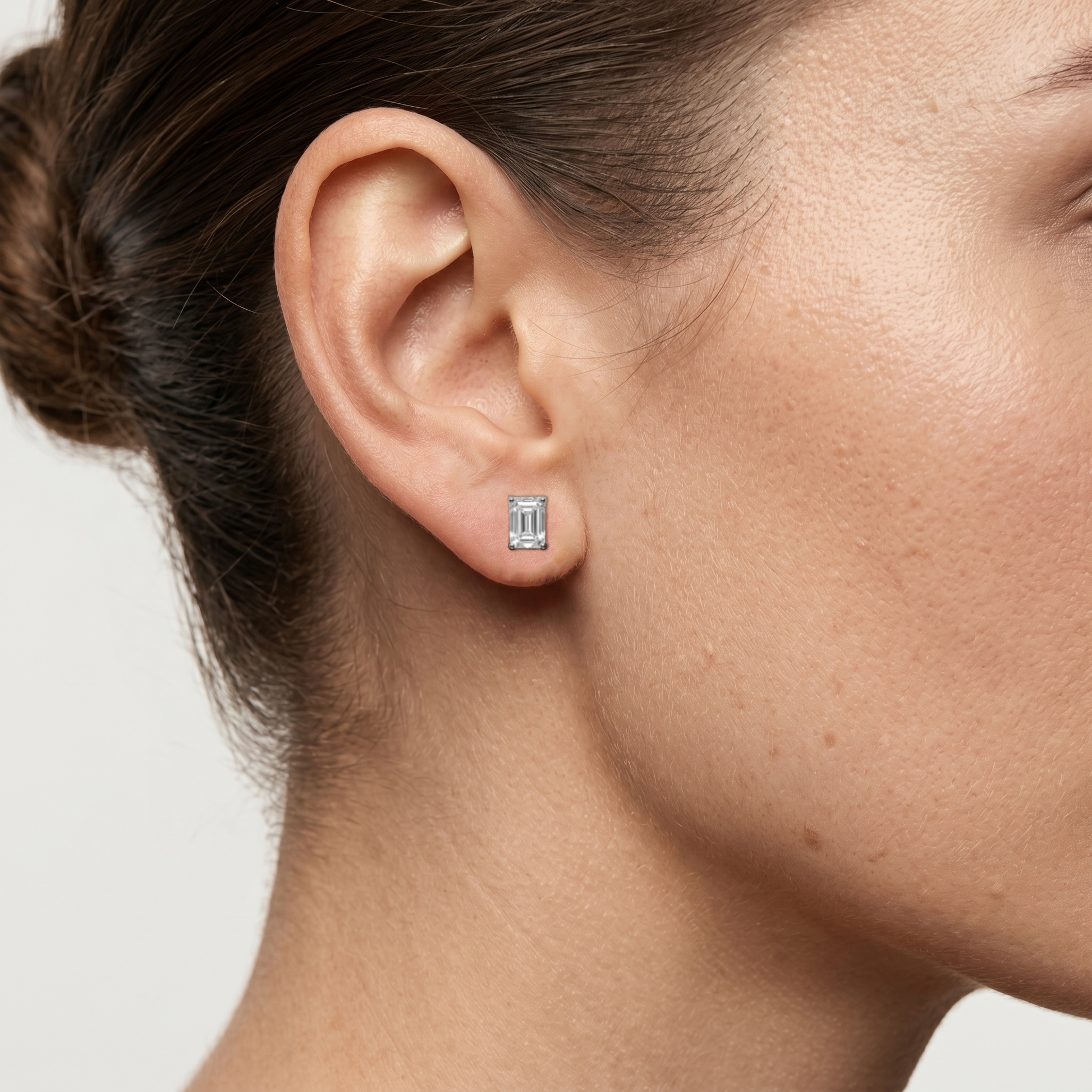 Lovea Classic Ohrstecker Sicherheitsverschluss – Smaragdschliff – Weißgold