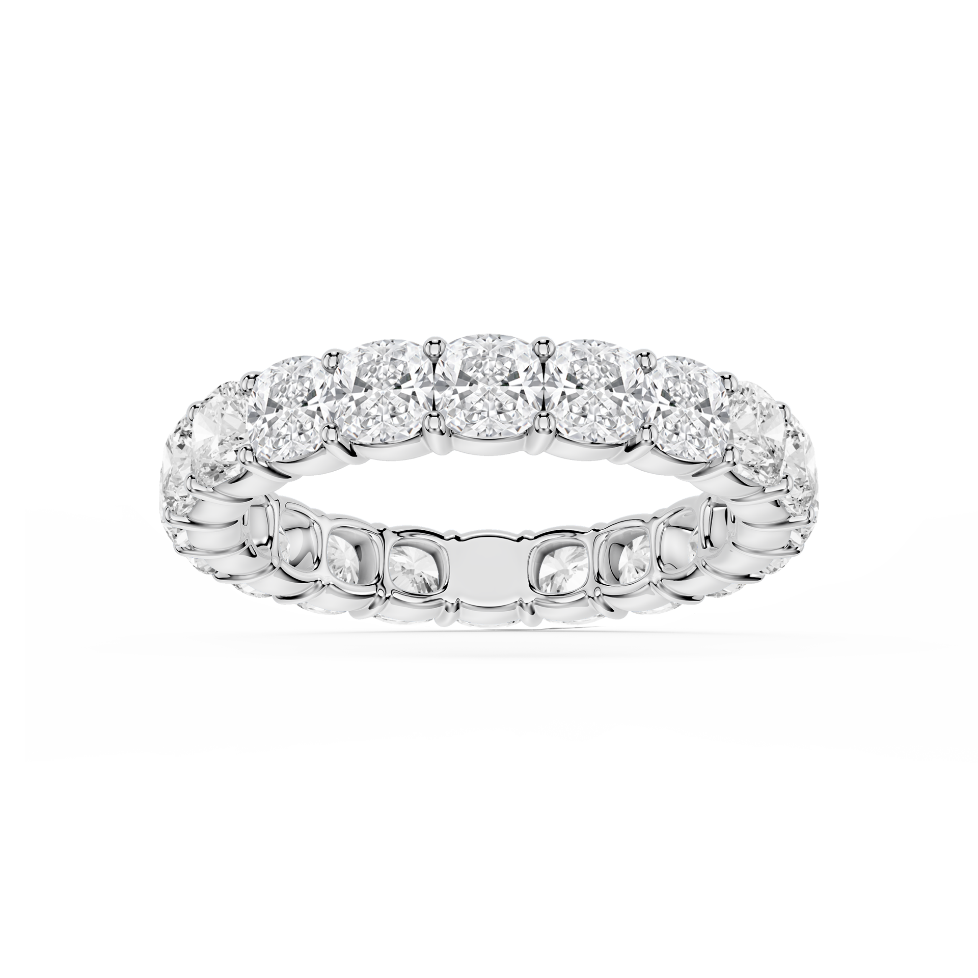 Lovea Harlow Eternity Ring Kissenschliff – Weißgold
