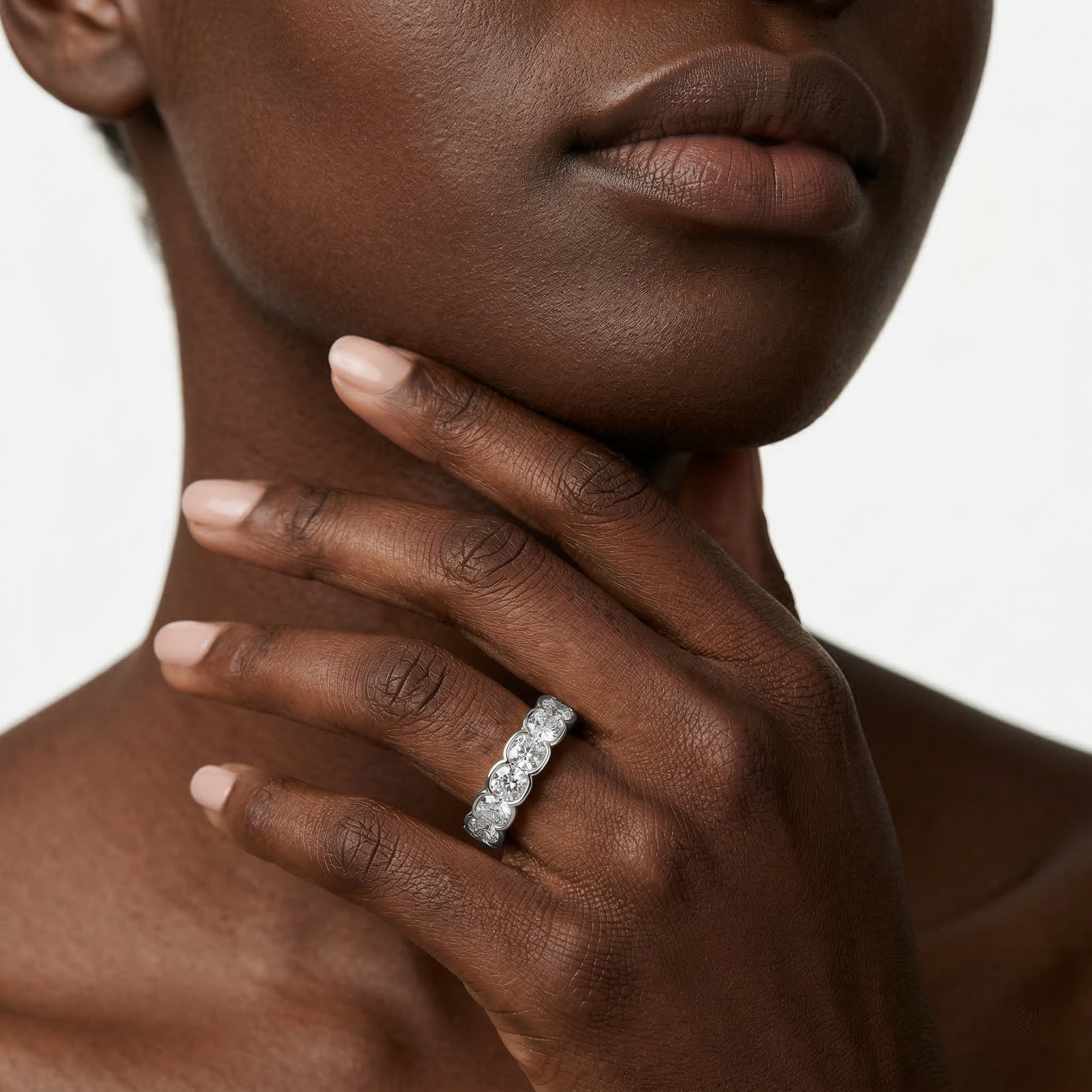 Lovea Serena Eternity Ring Kissenschliff – Weißgold