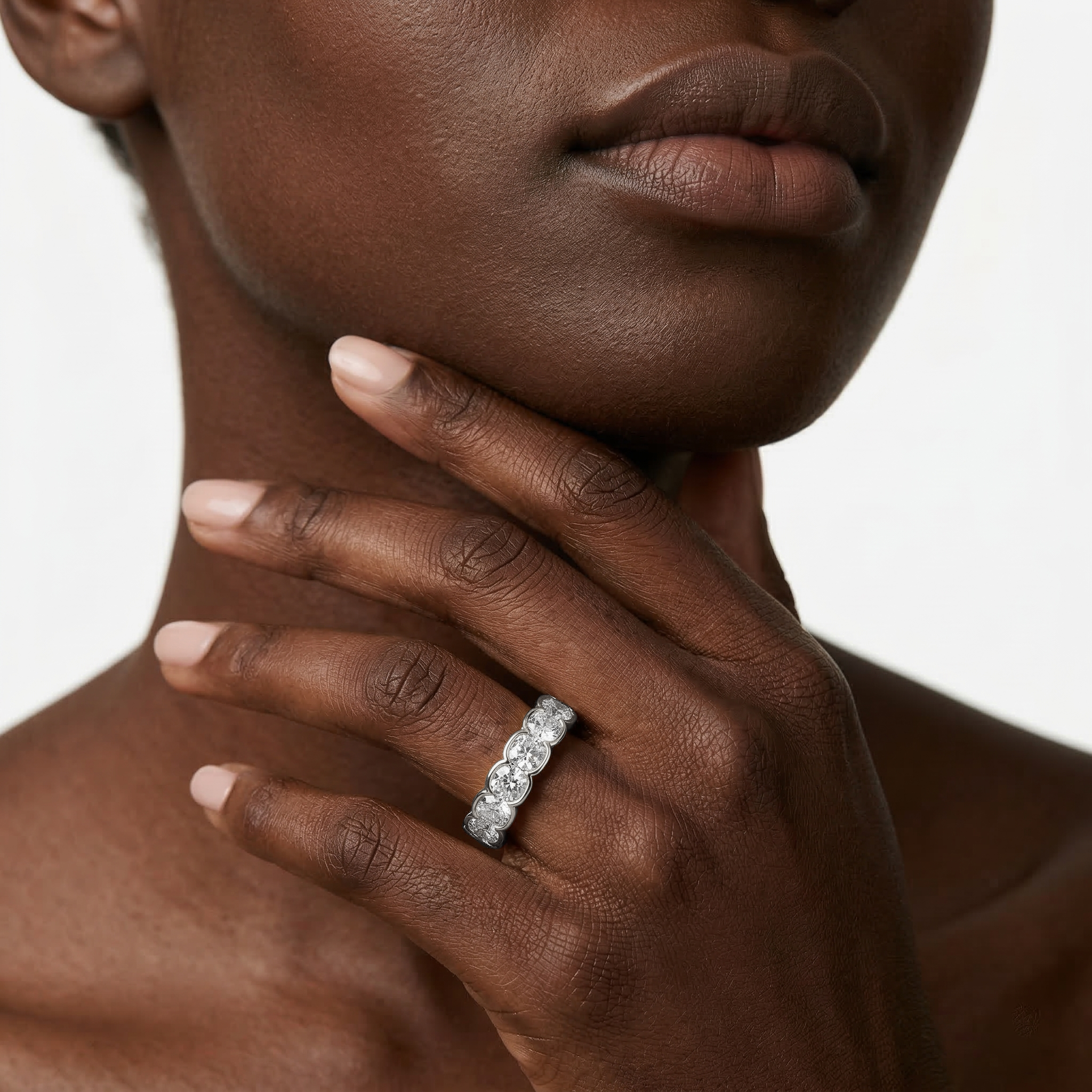 Lovea Serena Eternity Ring Kissenschliff – Weißgold